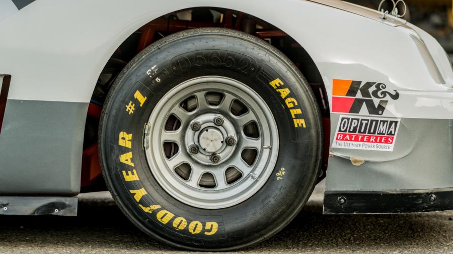 Колеса Chrysler LeBaron Race Car 1987 года  (фото 40 из 129)